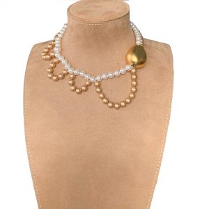 Modern pearl necklace